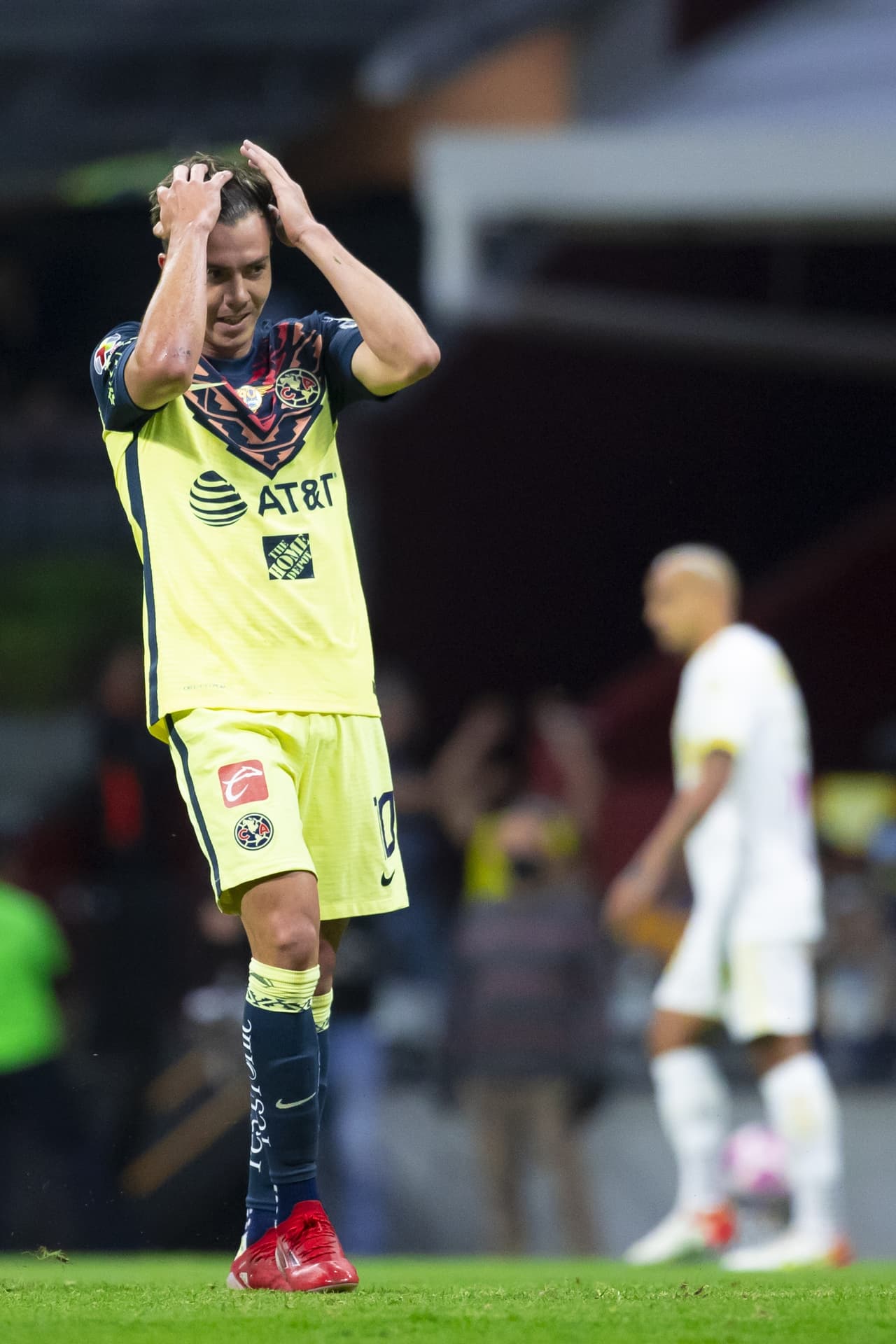 André-Pierre Gignac y Sebastián Córdova fueron algunos protagonistas frente al arco que se quedaron cerca de abrir el marcador en el Azteca.