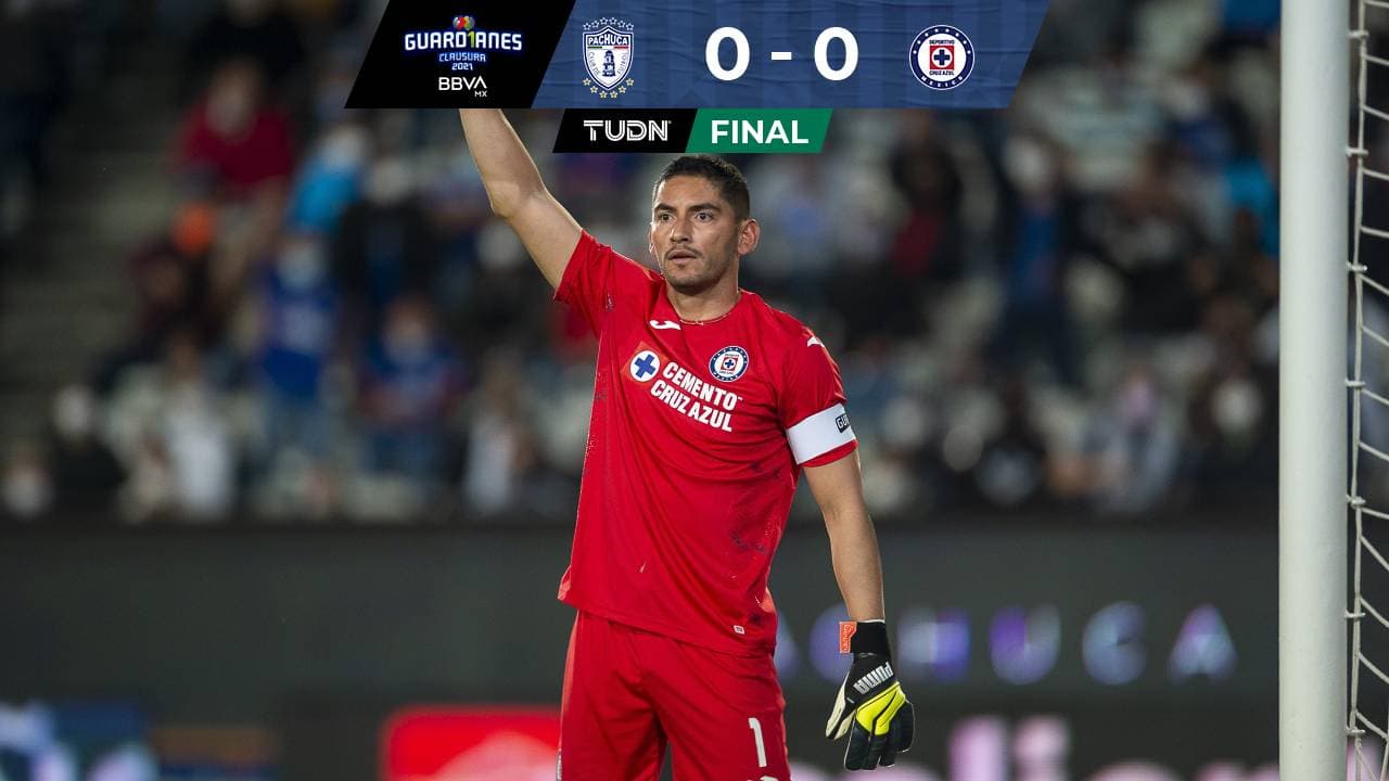 ¡Roscas entre Tuzos y Celestes! Brillan Chuy Corona y Ustari