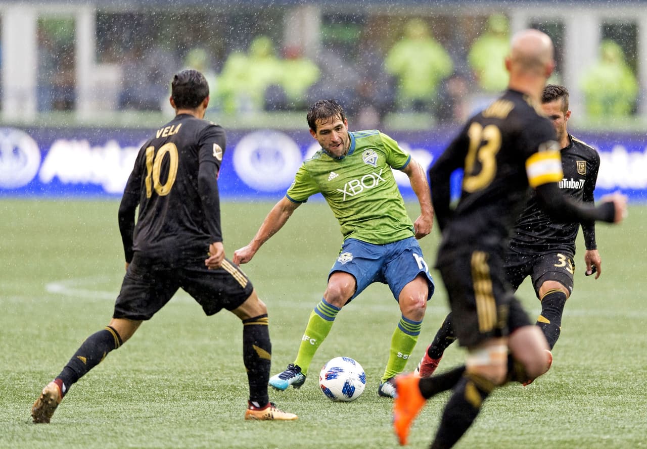 Carlos Vela cumple como eje de ataque de LAFC en su debut en MLS
