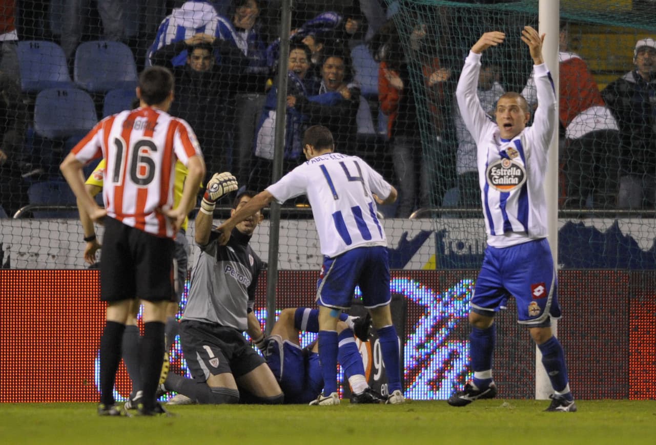 El 23 de enero de 2010, Filipe sufrió una escalofriante lesión que lo apartó de los campos durante seis meses.