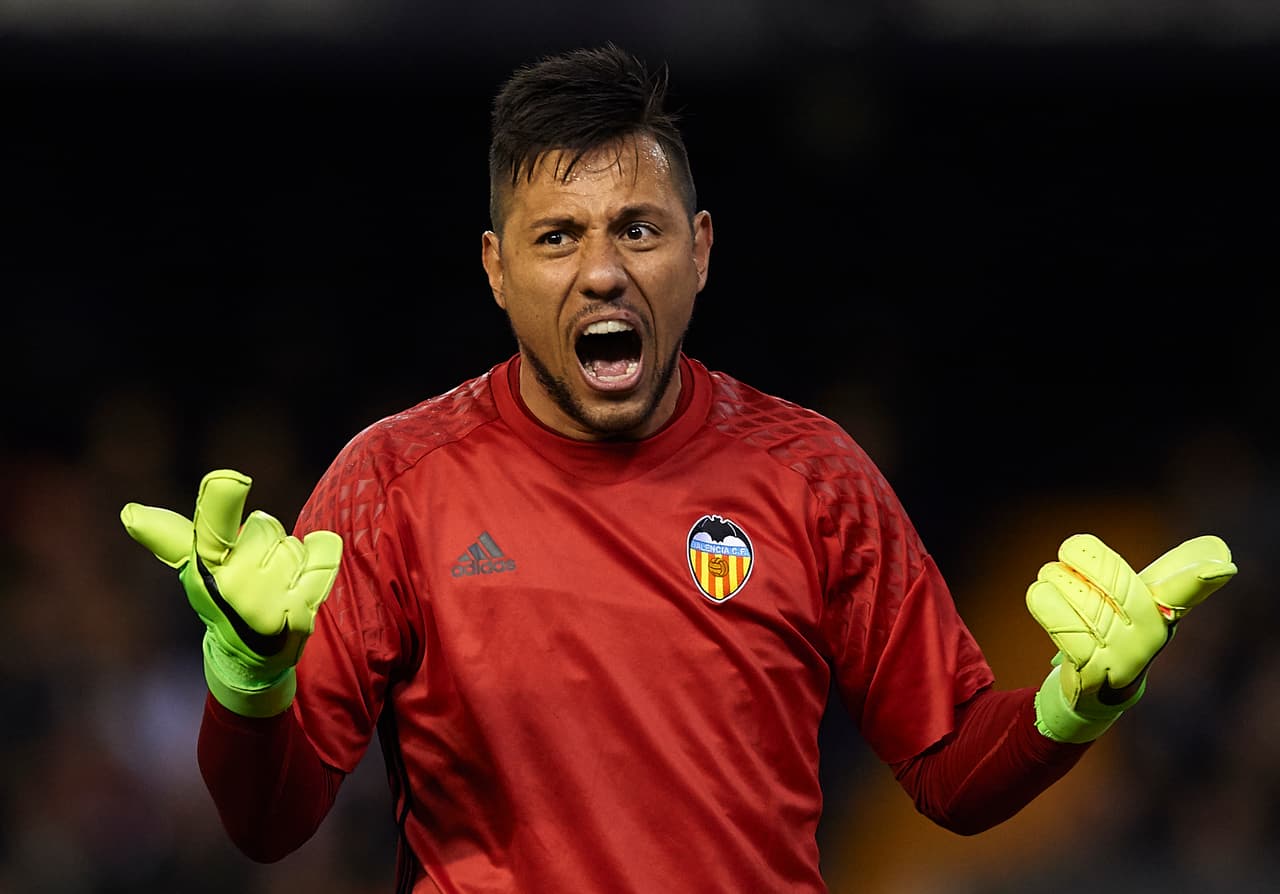 Diego Alves atajó su penalti 24 como arquero del fútbol español y ratifica su gran carrera como el temor de los cobradores de penas máximas.