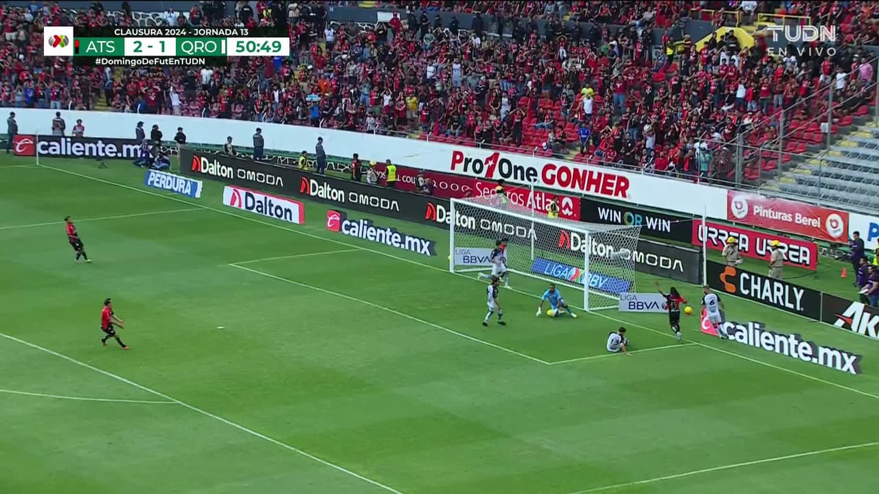 ¡TIRO ATAJADO! disparo por Jhon Murillo.