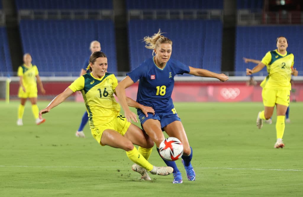 Suecia deja atrás a Australia por la mínima y avanza a la Final de los Juegos Olímpicos de Tokyo 2020. Fridolina Rolfo fue la jugadora que le dio la victoria a la escuadra escandinava, quien se medirá ante Canadá por la medalla de oro.