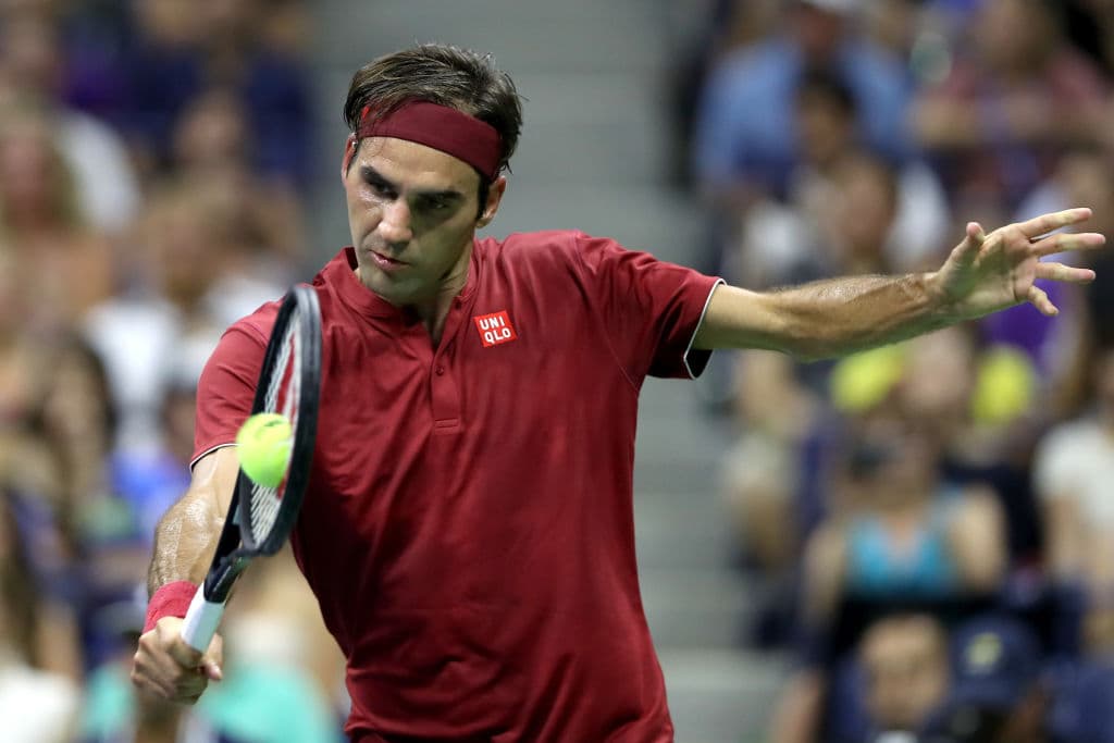 El suizo Roger Federer, segundo sembrado, eliminó al japonés Yoshihito Nishioka al vencerlo entres sets por parciales de 6-2, 6-2 y 6-4. Sigue adelante el helvético.