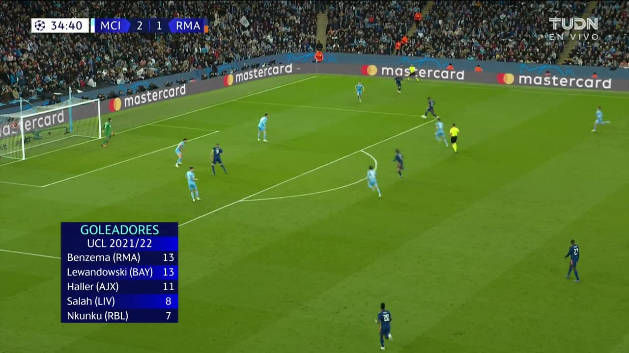 ¡TIRO ATAJADO! disparo por Rodrygo.