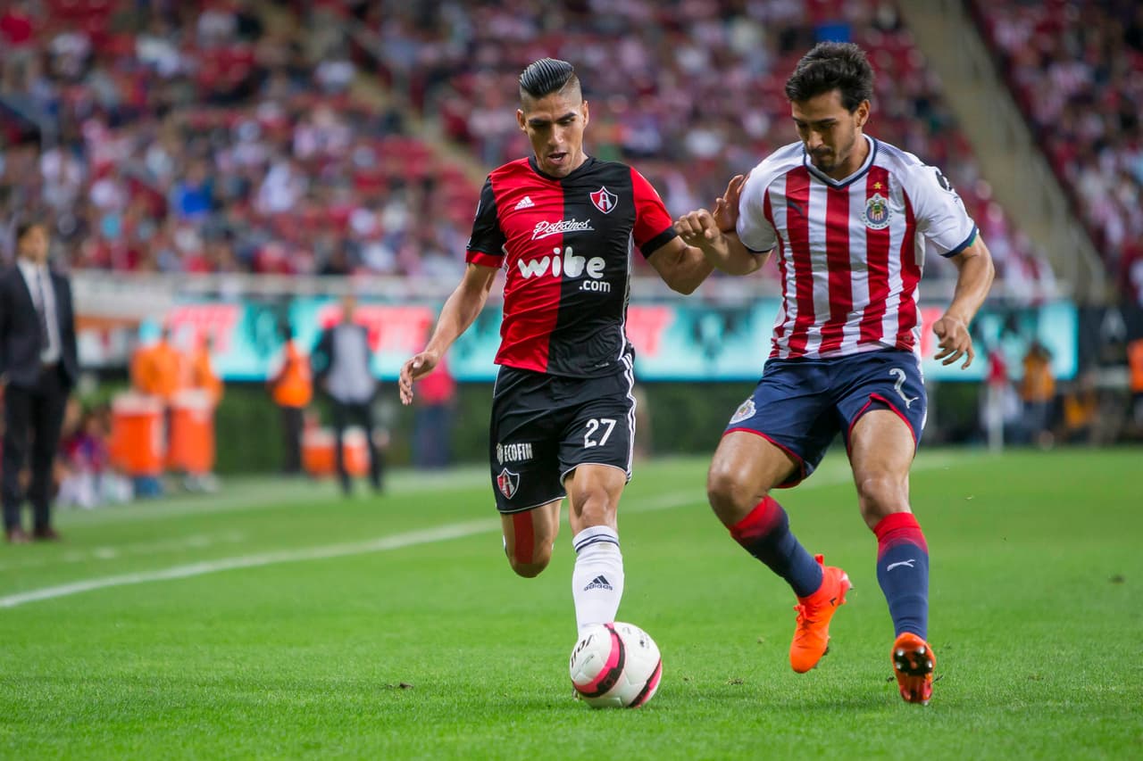 Chivas de Guadalajara confirmó la salida de Oswaldo Alanis luego de que no se llegó a buen puerto en las negociaciones por renovar.