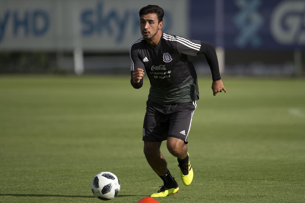 Oswaldo Alanís tuvo dos equipos, se perdió el Mundial de Rusia 2018, se perderá el Mundial de Clubes y ahora deambula en el fútbol europeo.