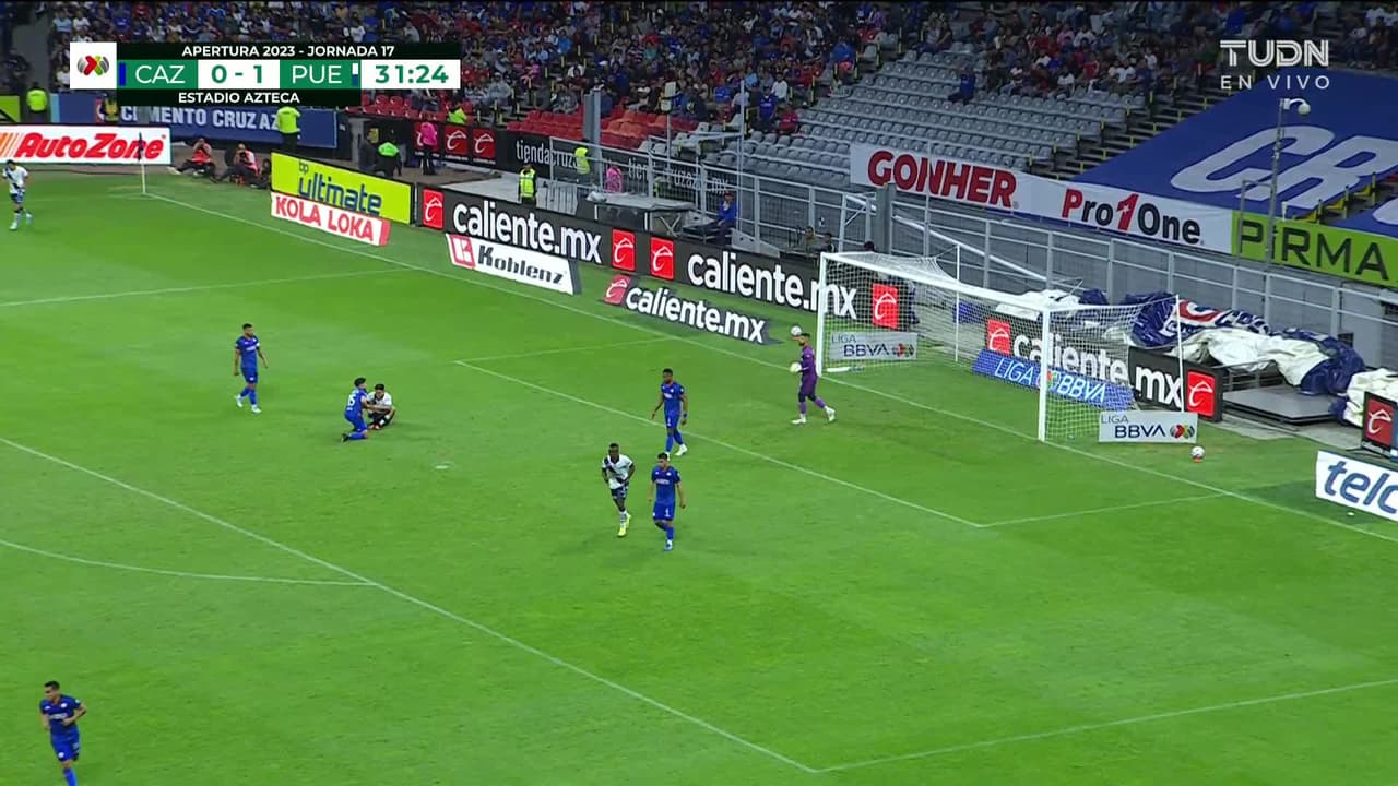 ¡TIRO ATAJADO! disparo por Martín Barragán.