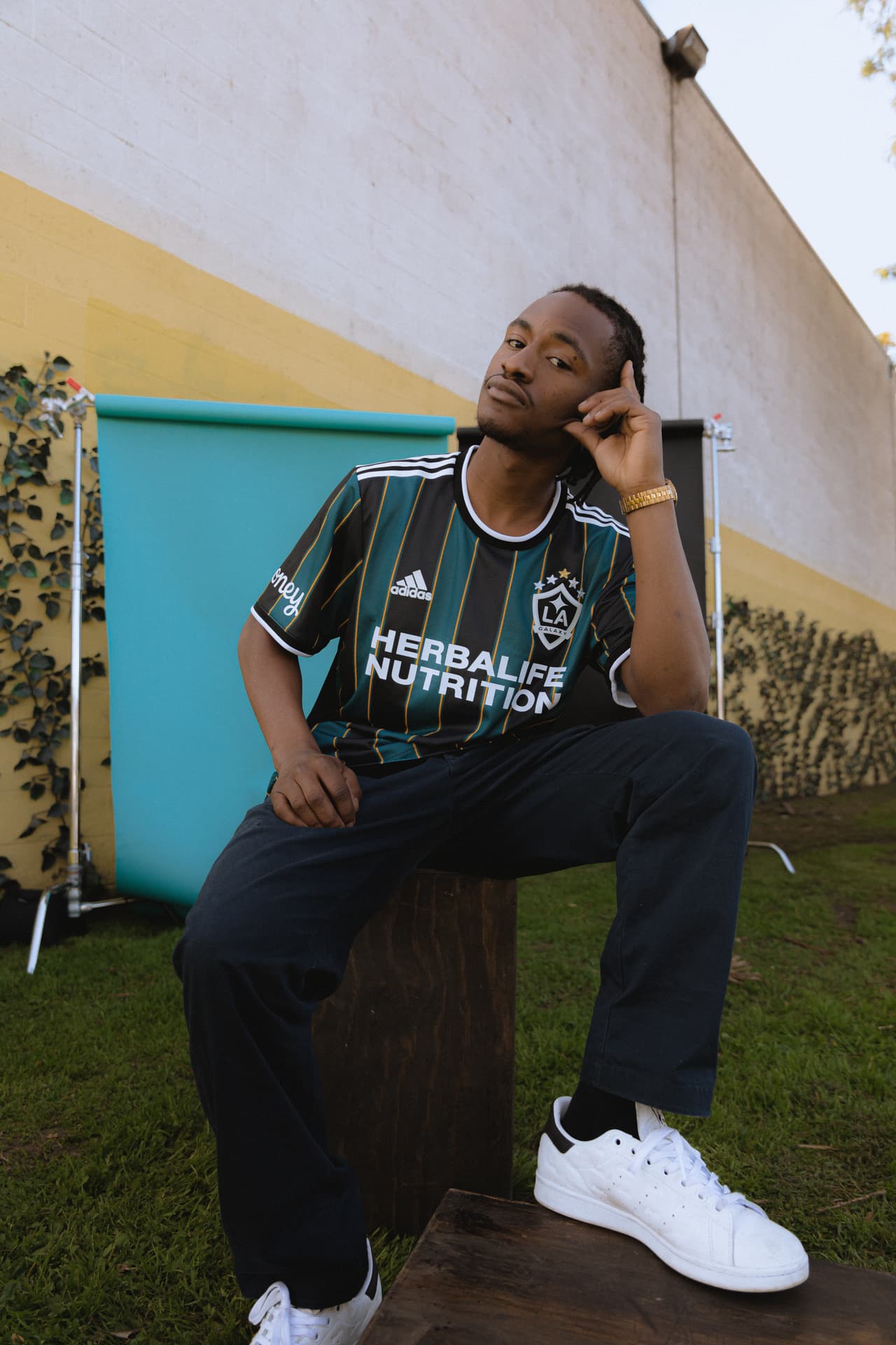 Así luce el espectacular jersey retro del Galaxy.