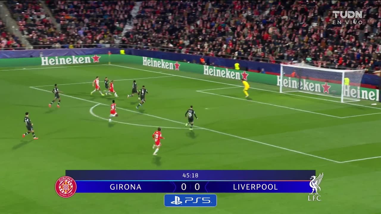 ¡TIRO ATAJADO! disparo por Arnaut Danjuma.