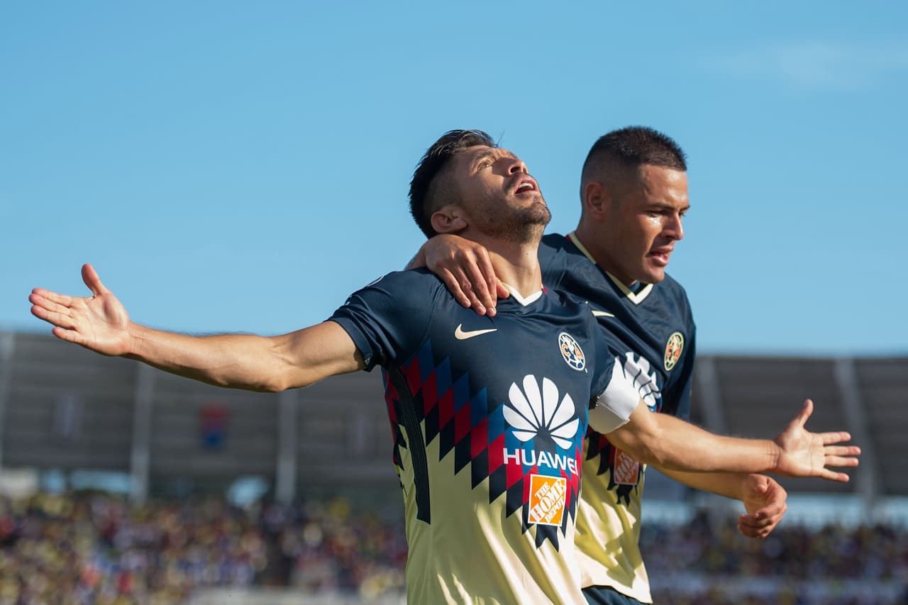 Apenas iniciaba la segunda mitad, cuando Oribe Peralta le regresó la ventaja a las Águilas.