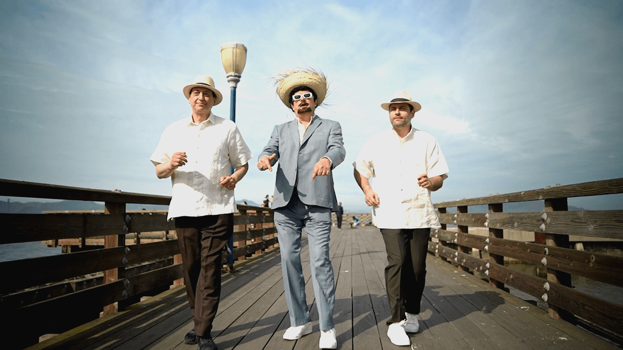 ¿Bad Bunny en TelevisaUnivision? Los Tres Amigos se lucen con 'Bad Tony'