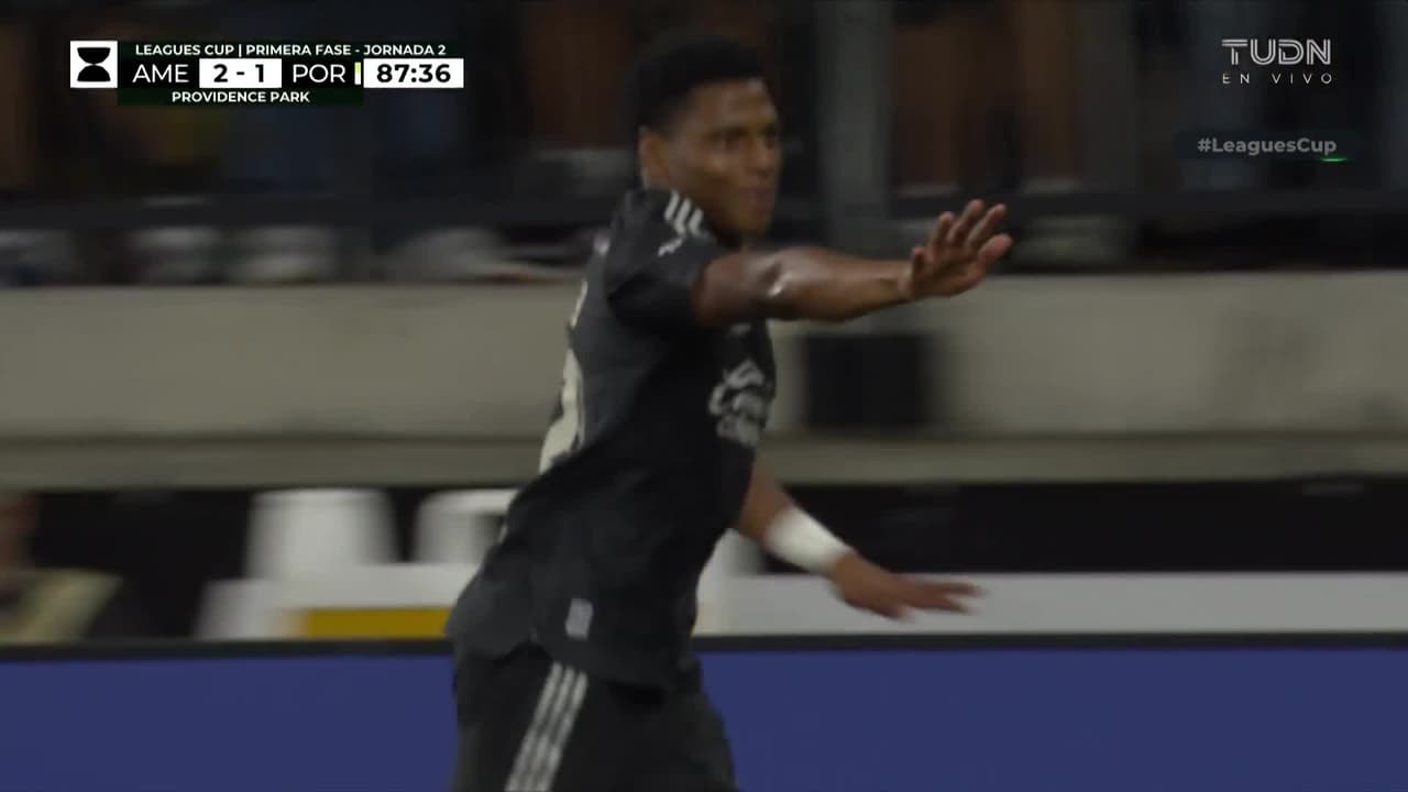 ¡Debut de ensueño! Óscar Perea anota el tercero de América