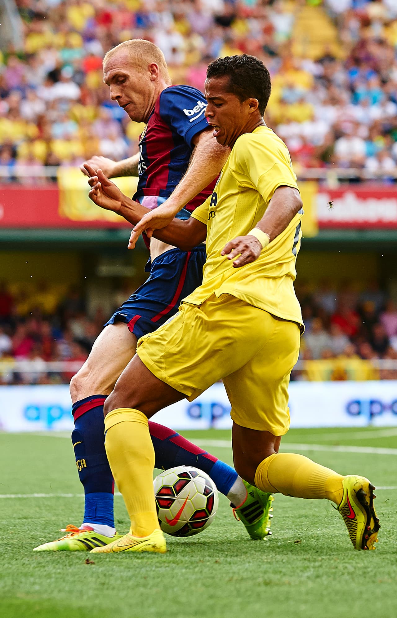 El francés Mathieu podía desempeñarse como defensa central o defensa lateral. En esta última demarcación lo usó Luis Enrique.