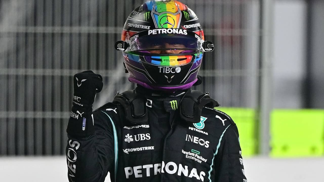 Hamilton gana el GP de Catar y Checo acabó en cuarto lugar