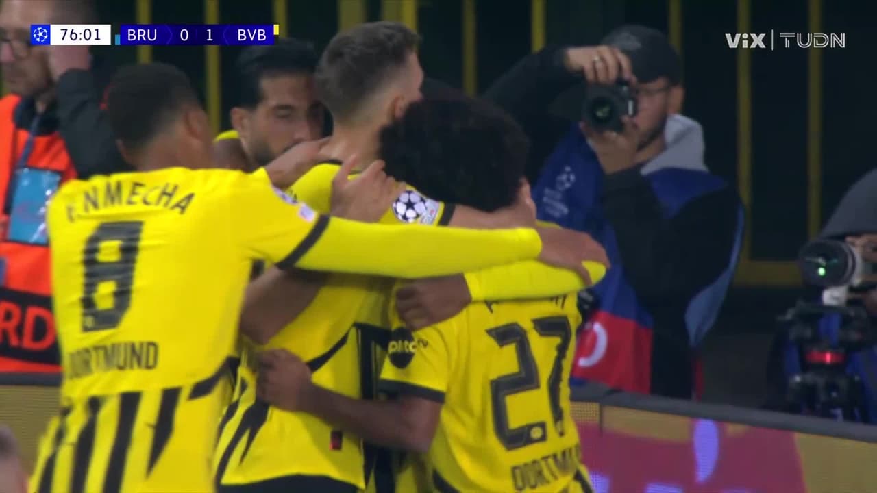 ¡Gol del BVB! Gittens recorta en el área y mete el primero para el Dortmund