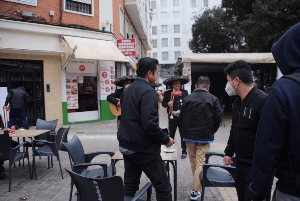 Dedican a directivos del Valencia “Rata de dos Patas”