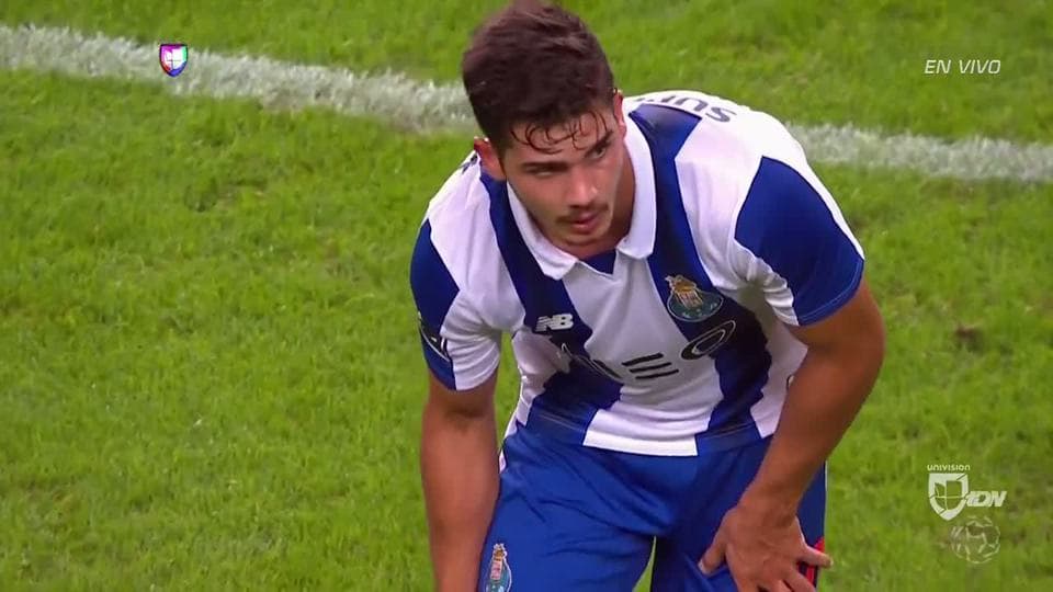 Se acabó. El árbitro da por terminado el partido.