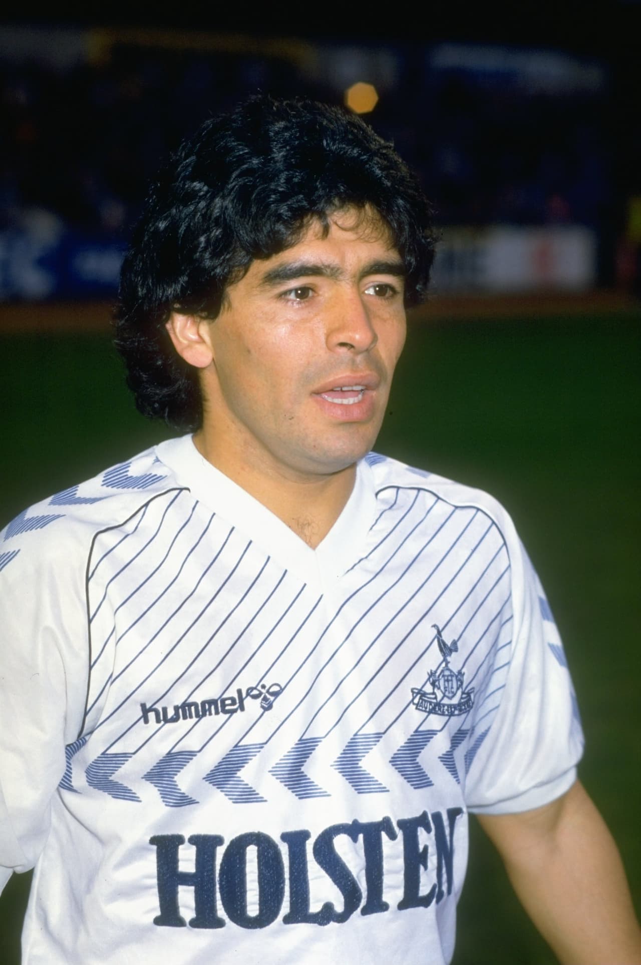 En 1986 se dio algo que pocos saben: Diego Maradona fichó por el Tottenham Hotspur por un día, para un juego amistoso en honor a Osvaldo Ardiles.
