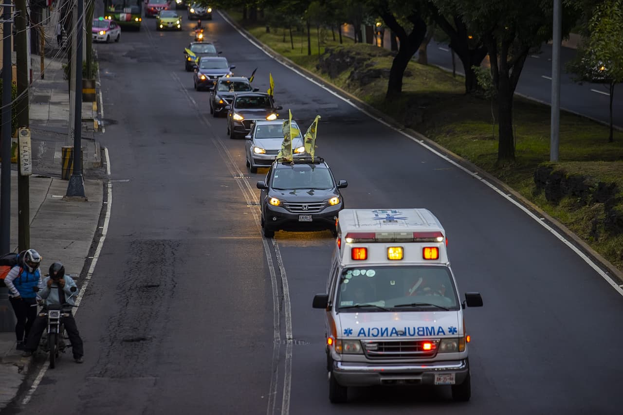 La afición se hizo presente en el Clásico Nacional | Hinchas de las Águilas olvidaron las recomendaciones del Club América y se dieron cita en el hotel de concentración y en el Azteca.
