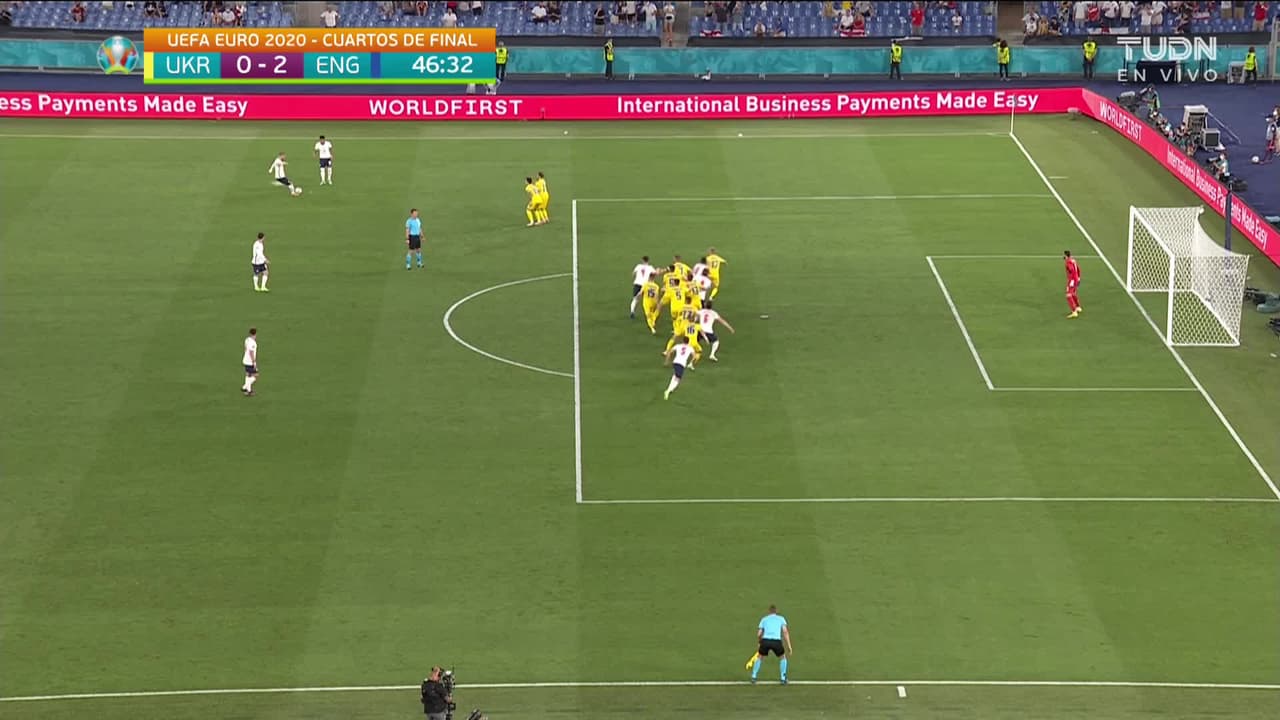 ¡GOL!  anota para Inglaterra. Harry Maguire