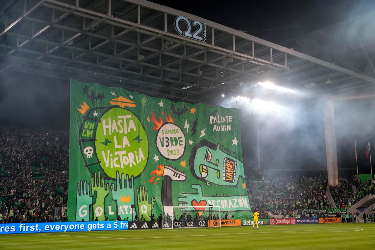 Pese a la derrota de su equipo, el tifo que presentaron los integrantes de la hinchada de Austin FC fue absolutamente espectacular.
