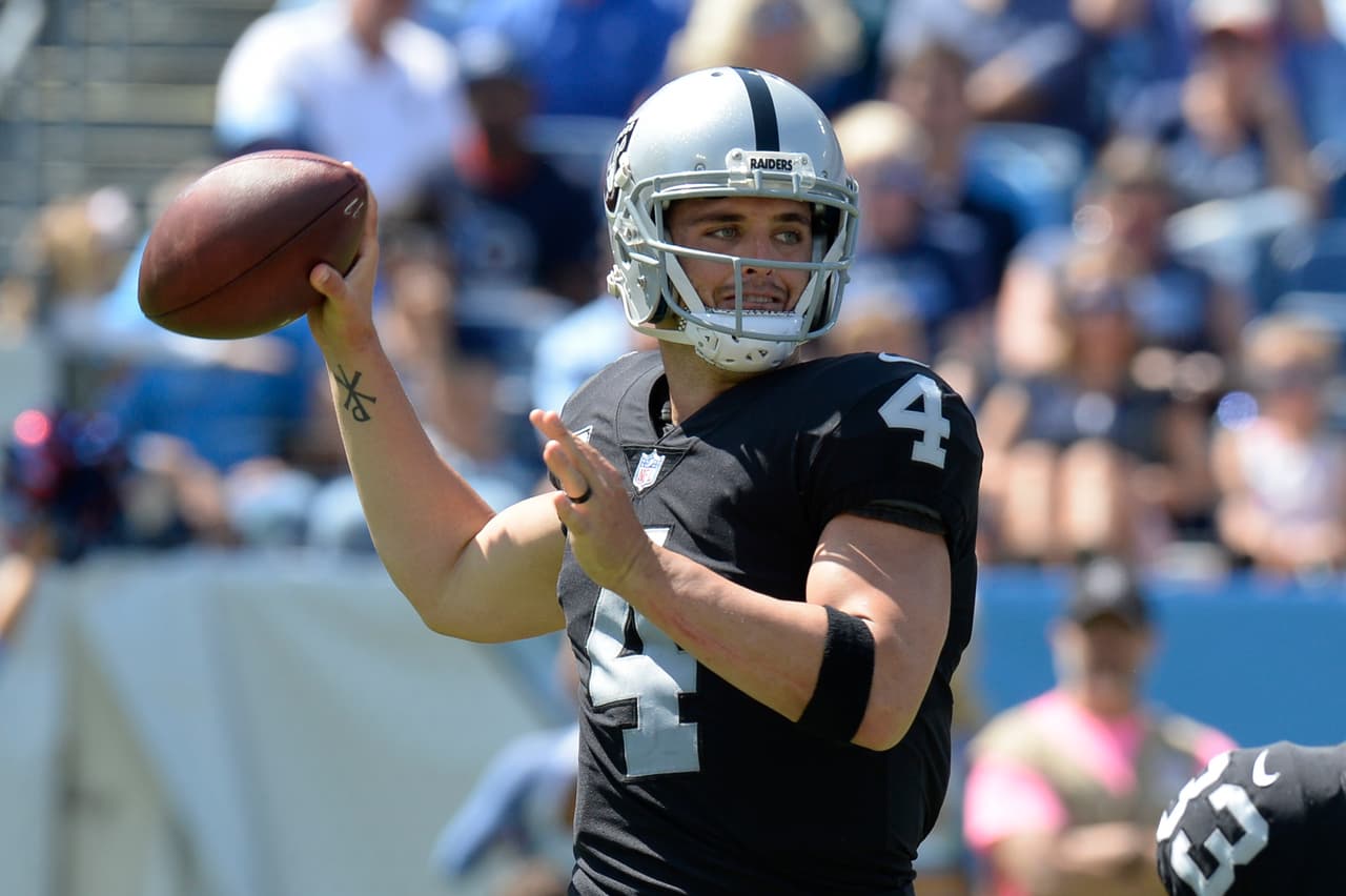 Raiders sufren, pero vence de visita a los Titans