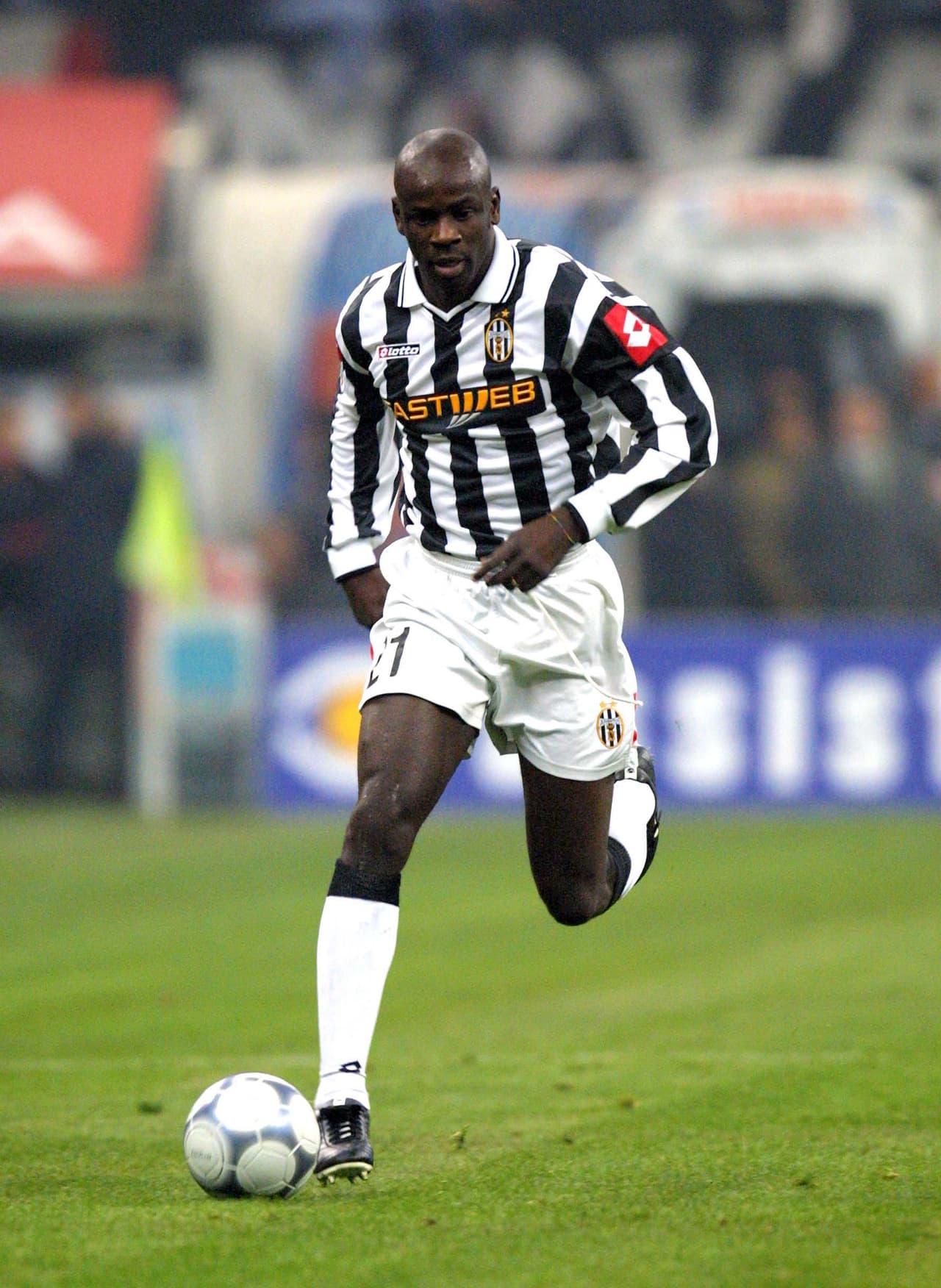 La Vecchia Signora pagó por el francés campeón mundial un aproximado de 43 millones de euros.