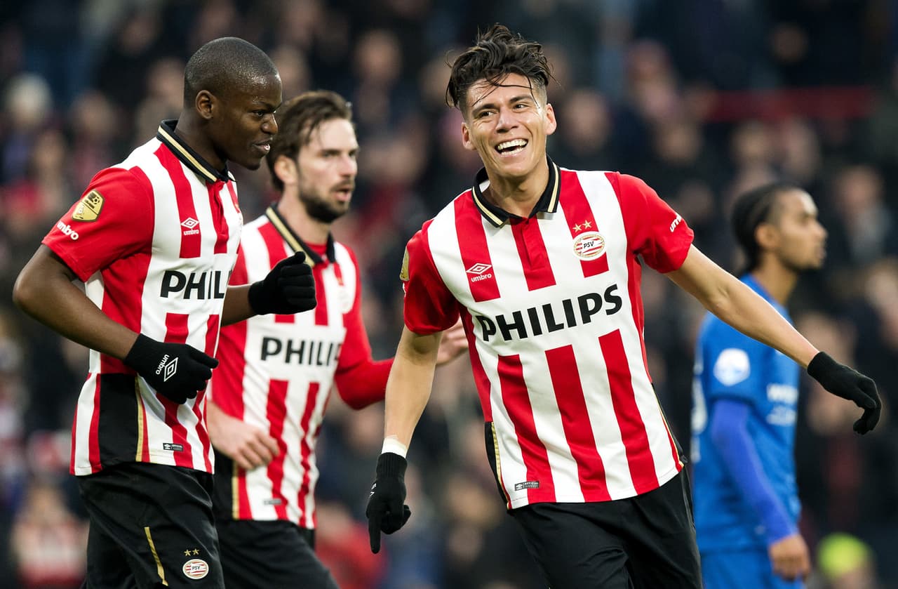 Desde su llegada al PSV, Moreno rápidamente se hizo inamovible para el entrenador Phillip Cocú; el ex Espanyol anotó cuatro goles en 29 partidos de liga mientras que en 'Champions' consiguió un tanto más en ocho juegos.