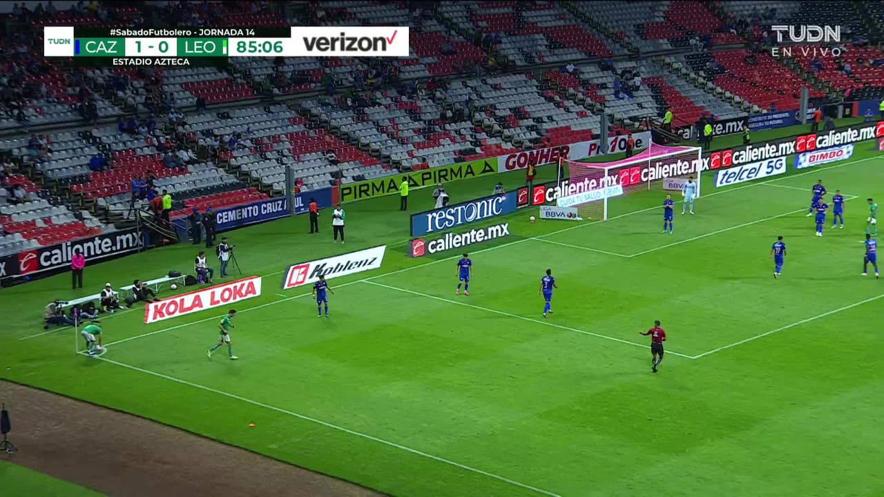 ¡TIRO ATAJADO! disparo por Adonis Frías.