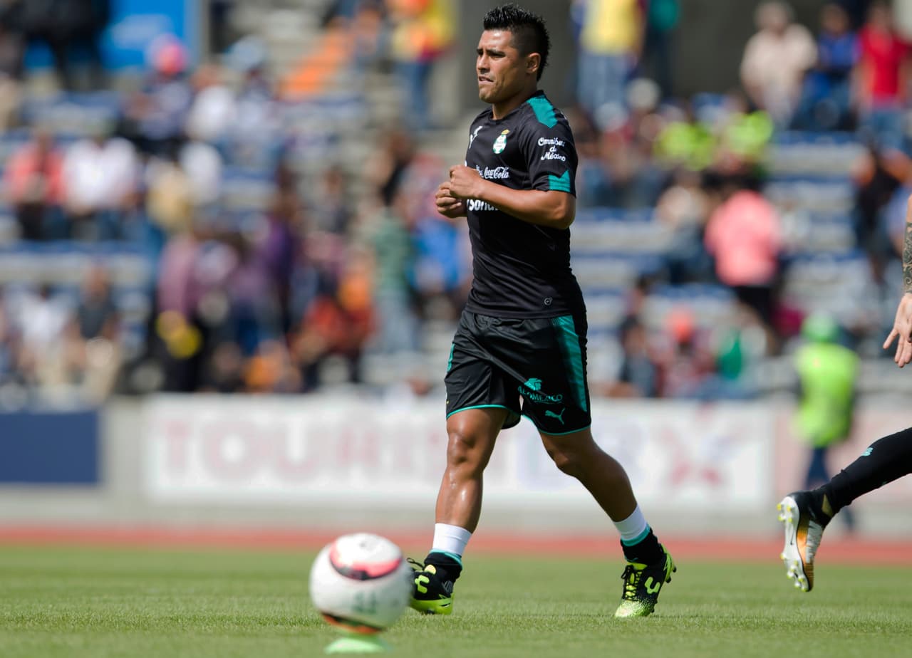 El santista Osvaldo Martínez ocupa el cuarto puesto en su posición con 8 puntos totales.