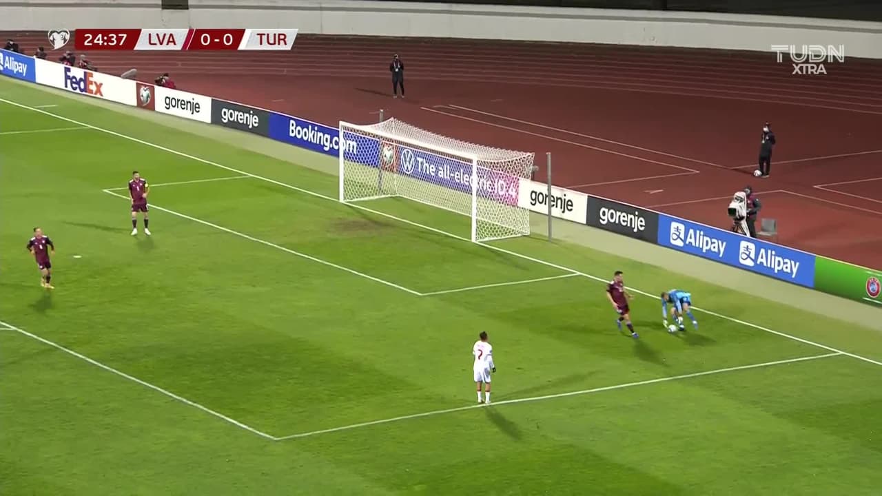 ¡TIRO ATAJADO! disparo por Muhammed Kerem Aktürkoglu.