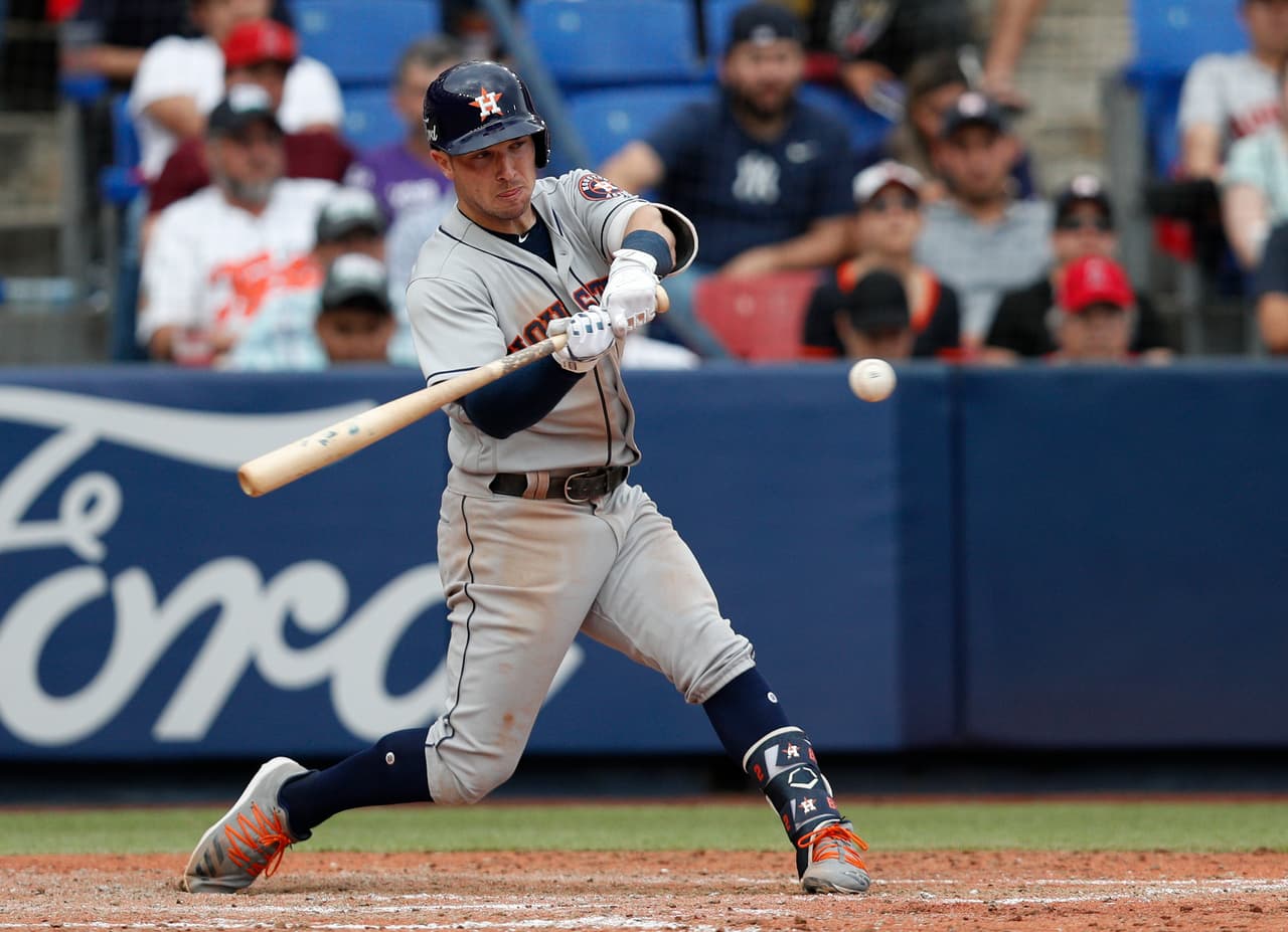 El bateo de poder fue clave para los Astros, que en la octava entrada anotaron una rayita más y en la novena otras tres para cerrar la victoria.