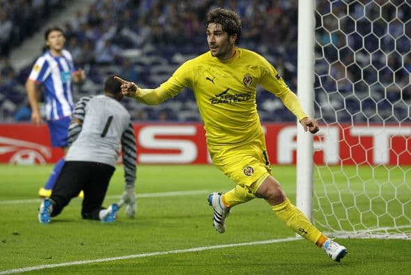 Practicamente pasó todo el primer tiempo con algunas opciones de cara a las portería rivales, pero el gol llegó hasta el minuto 45.