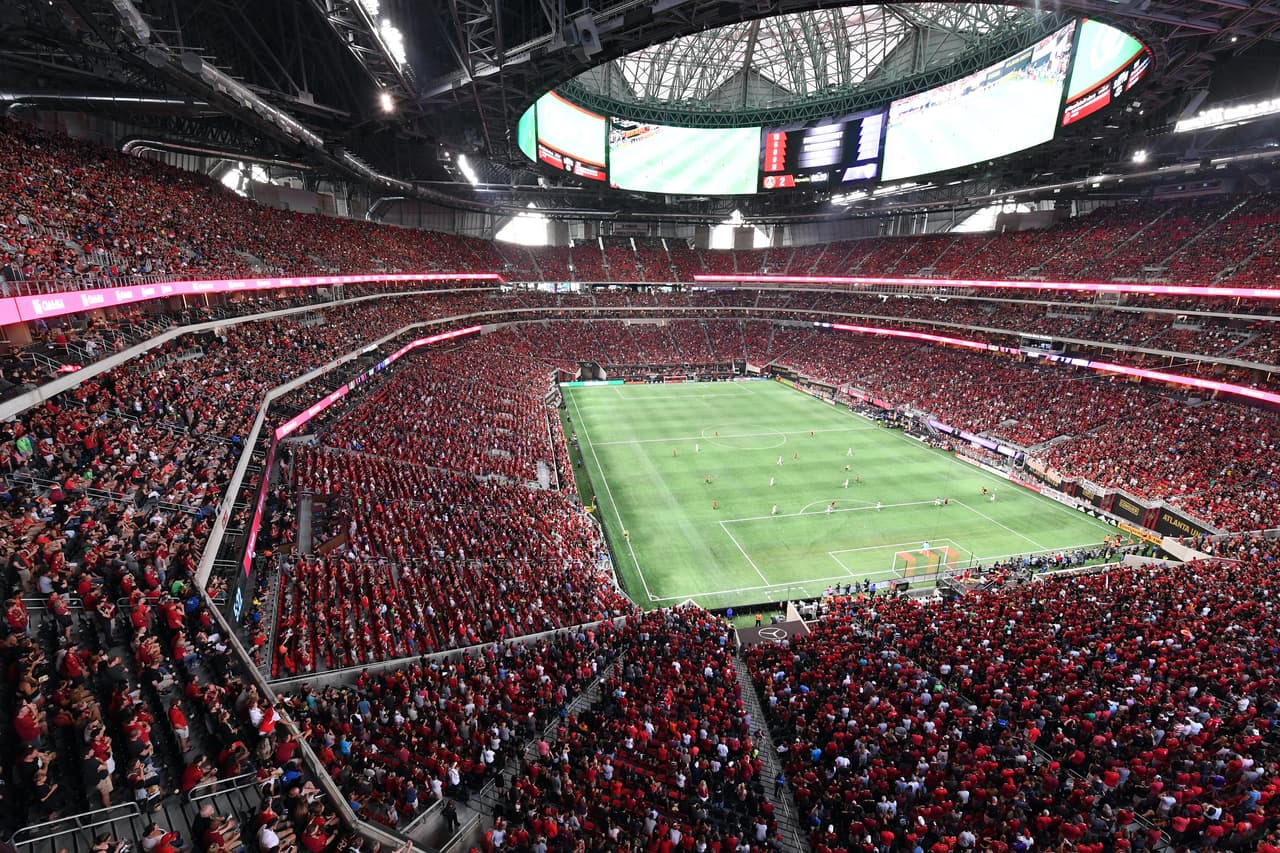 Allí se registraron los mayores éxitos en cuanto a asistencia de la liga, superando los 70 mil espectadores.
<br>