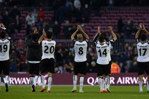 Se fueron los minutos y los tres puntos del Barcelona. Valencia se llevó el triunfo y la Liga gana en emoción.