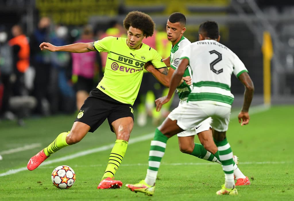 Donyell Malen es el encargado de maracar el único del partido en el duelo 1-0 entre el Borussia Dormund y el Sporting de Lisboa.