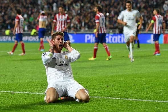 La Champions League tuvo un final no apto para cardiacos, Real Madrid logró un empate de último minuto con un cabezazo de Sergio Ramos a quien vemos festejando en la foto.