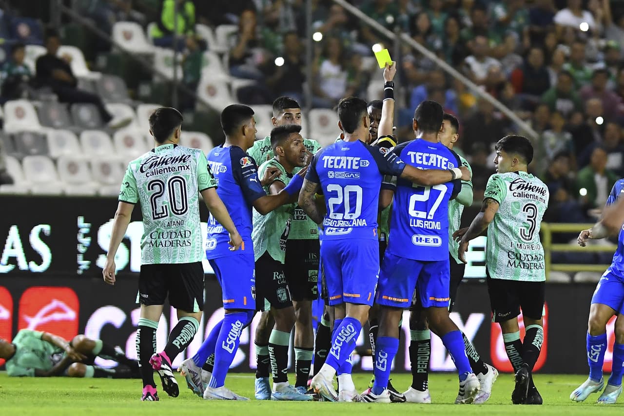 León y Monterrey dividieron puntos en un encuentro con final vertiginoso.