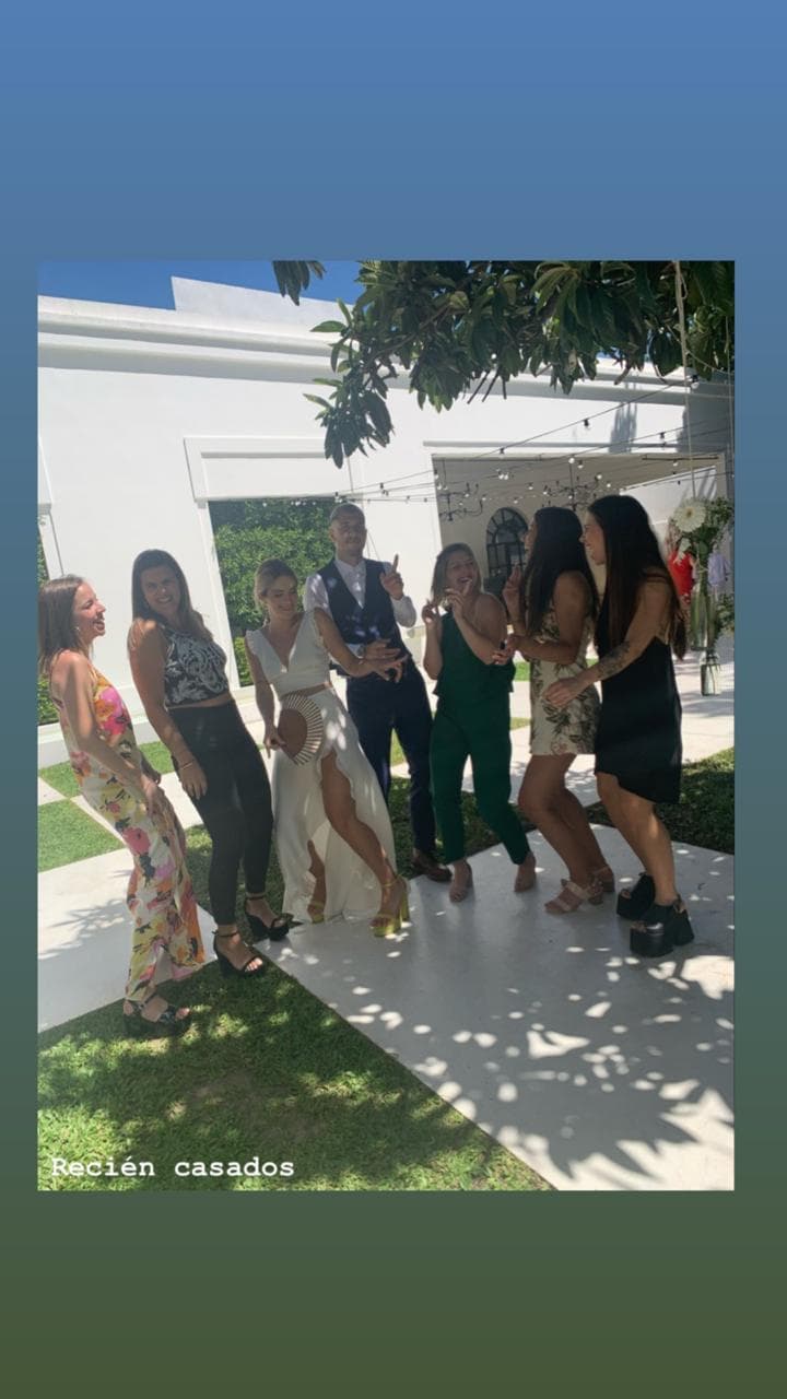 El futbolista argentino de las águilas del América se casó este viernes en Argentina con la guapísima Guadalupe Ramón.