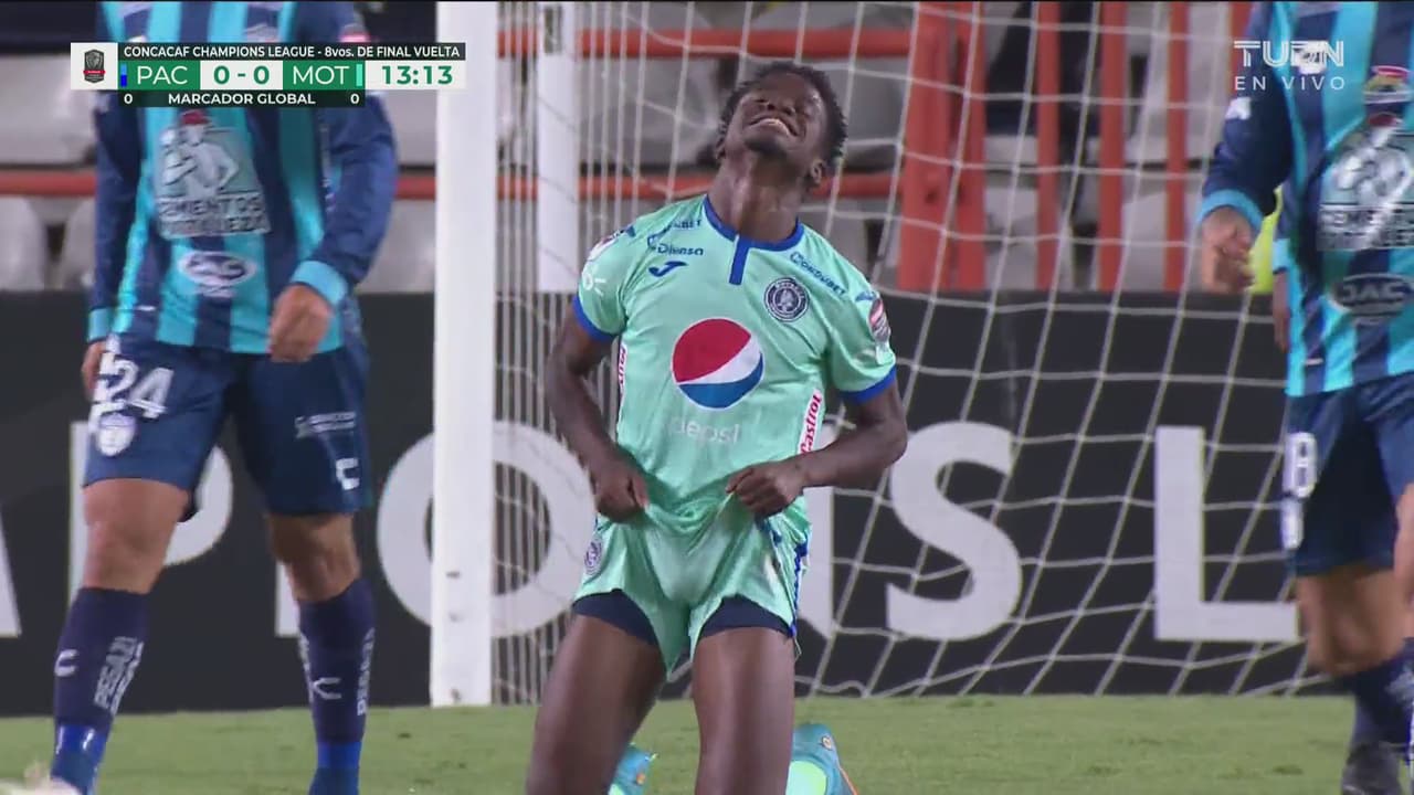 ¡Motagua también avisa! Jonathan Núñez manda su remate por un lado