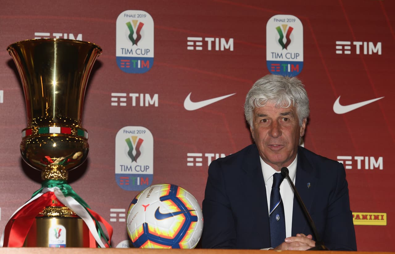 Lazio, con su técnico Simone Inzaghi y Senad Lulic, y Atalanta, con el estratega Gian Piero Gasperini y Alejandro Gomez, estuvieron en la presentación previa de la Final de la Copa de Italia el miércoles 15 de mayo.