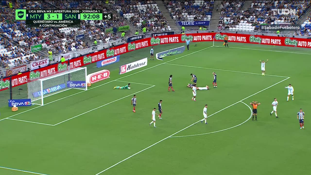 ¡TIRO ATAJADO! disparo por Kevin Picón.