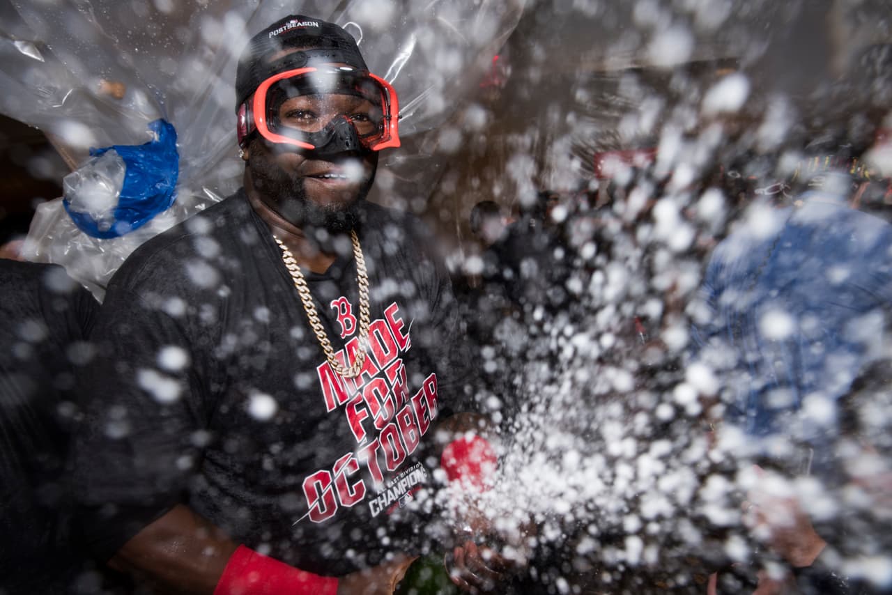 La fiesta explotó sin mayor aviso luego de que Azulejos de Toronto perdieran y, con ese resultado, Boston se hizo inalcanzable.
