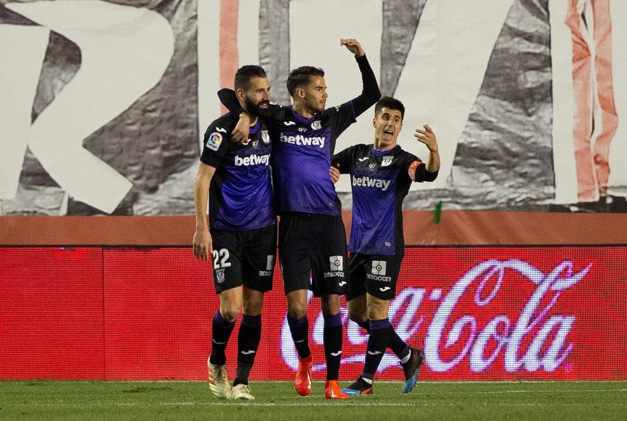 El delantero nacido en Dinamarca puso 1-0 adelante al Leganés ante una enfurecida tribuna del Rayo Vallecano, que se había quejado de la calendarización del horario de este partido.