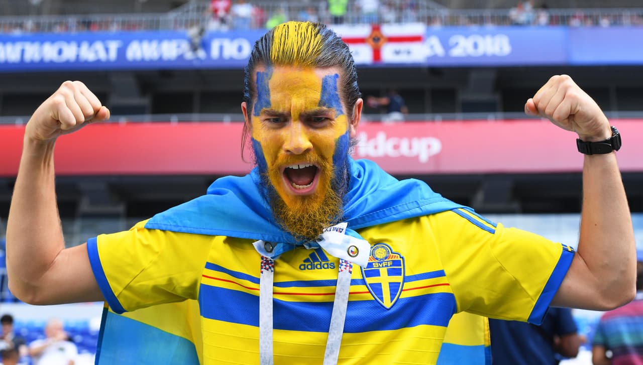 La fiesta y el colorido se viste de alegría entre los hinchas en el enfrentamiento entre Suecia e Inglaterra en los cuartos de final, la definición del tercer semifinalista del Mundial de Rusia 2018.