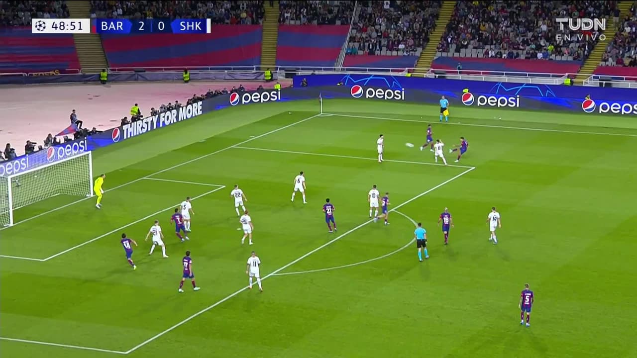 ¡TIRO ATAJADO! disparo por João Félix.