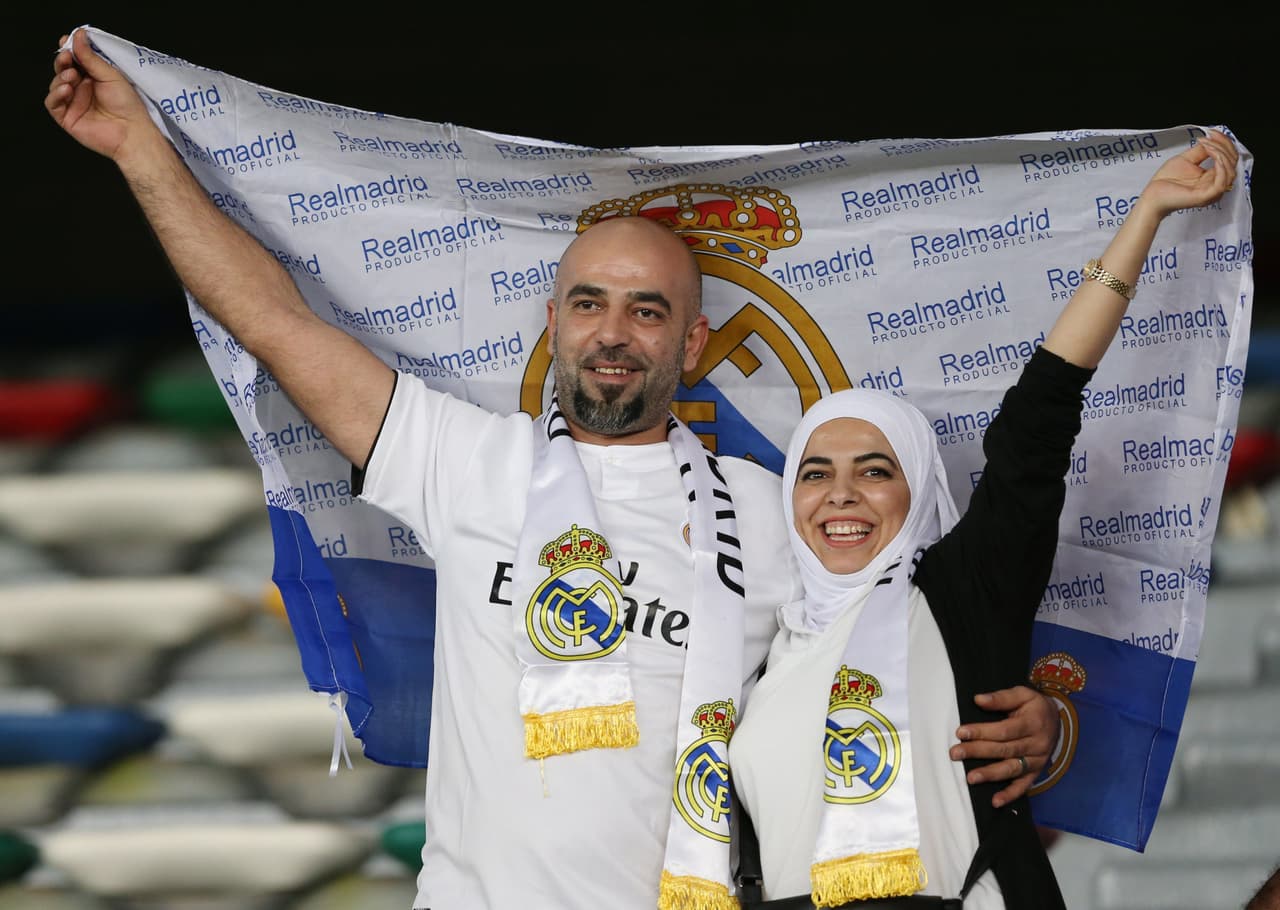 Japoneses y madridistas, en especial emiratíes, se hicieron presentes en el Sheikh Zayed Sports City para vivir este juego de la semifinal en el Mundial de Clubes, un duelo que se repite dos años después de que ambos disputaran la final en Japón.