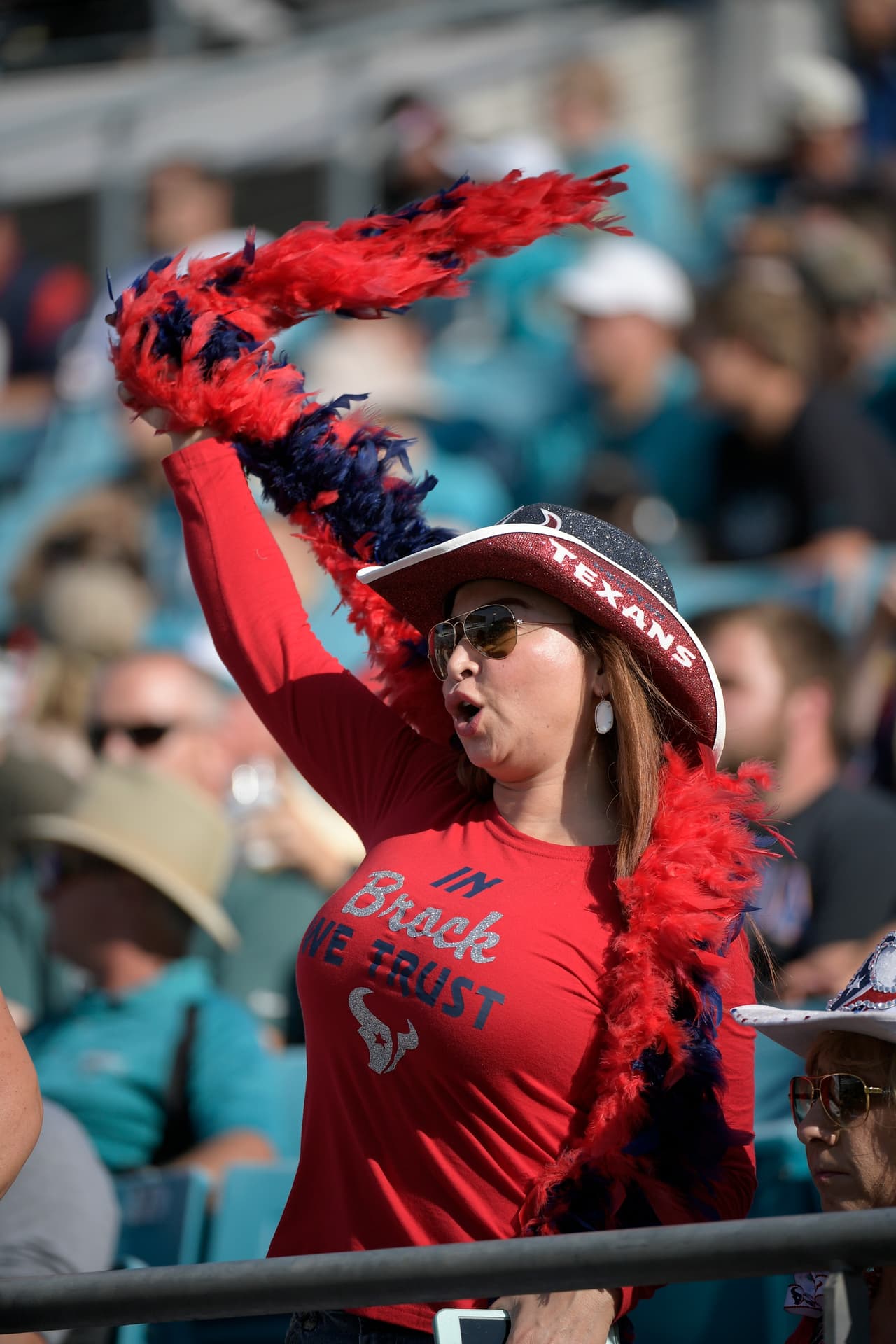 Las mujeres también son grandes fanáticas del deporte de las tackleadas.