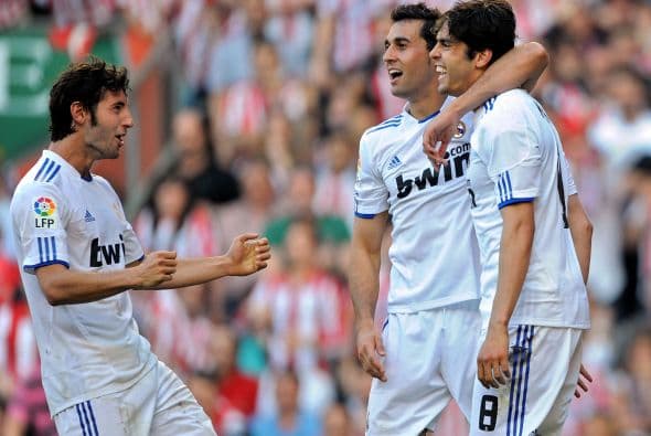 Kaká marcó dos tantos para los blancos por la vía del penalti y mostró una mejor forma física ante el Athletic.